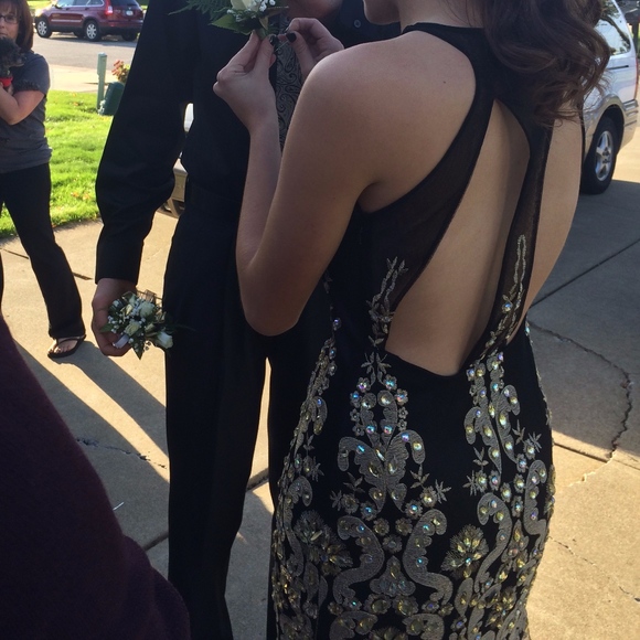 Dave and Johnny black homecoming dress - Picture 2 of 5